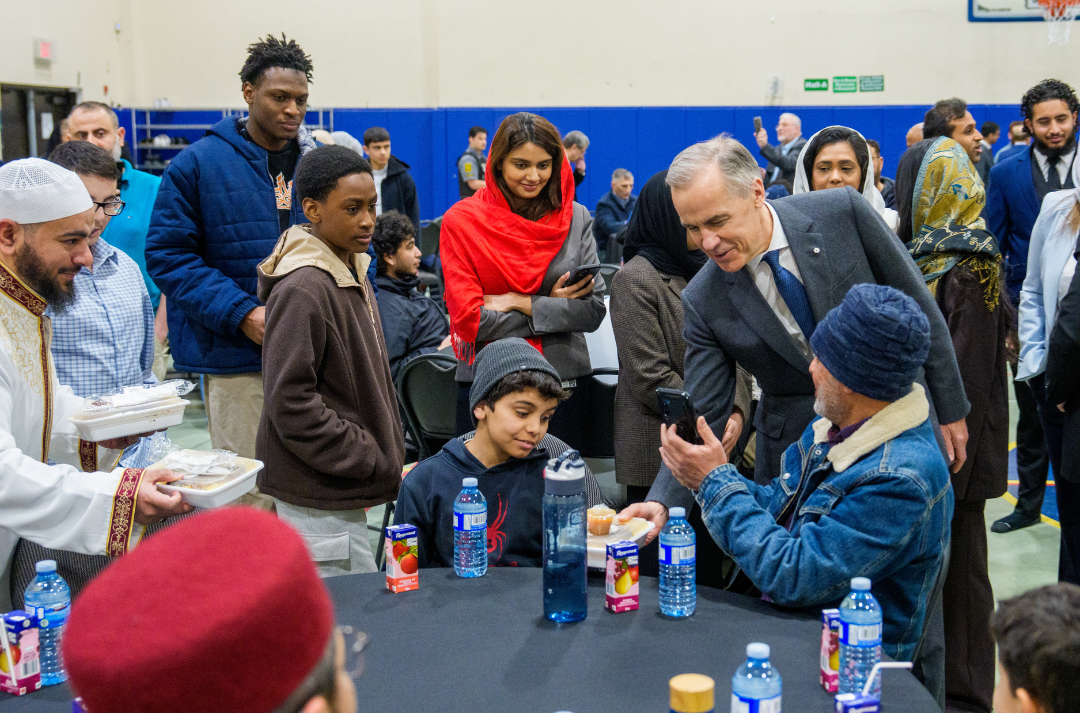 Prime Minister Carney Celebrates Iftar at the South Nepean Muslim Community Centre Mosque